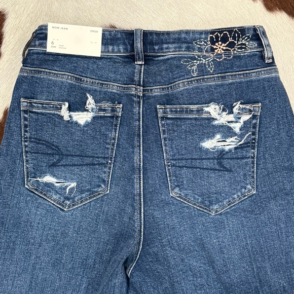 American Eagle Outfitters Super Indigo Ripped Strigid Mom Jean - Picture 3 of 5